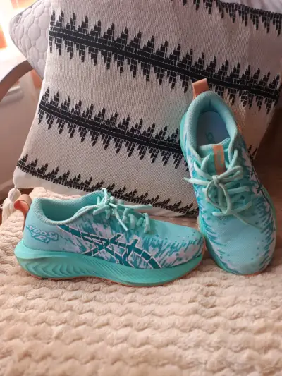 Zapatillas Asics Niña N°35 - miniatura 3