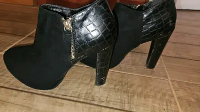 Botines negros de gamuza - miniatura 3