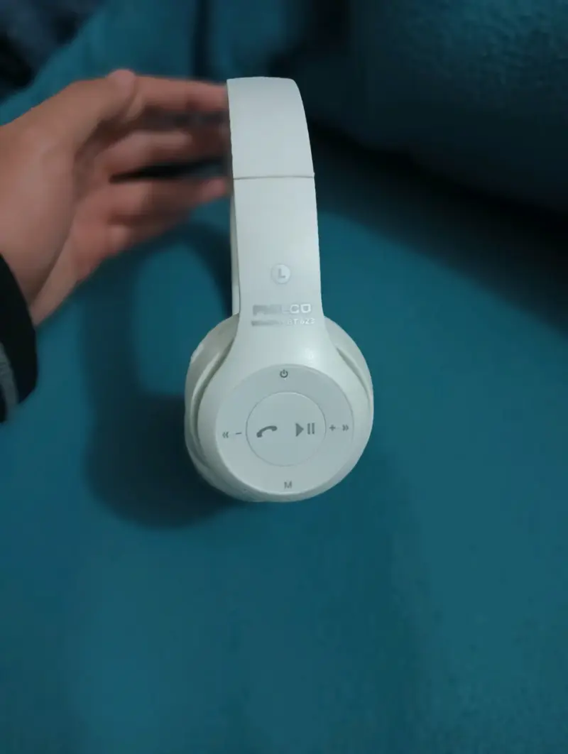 Auriculares inalámbricos blancos - 2
