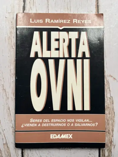 Libro 'Alerta OVNI' de Luis Ramírez - miniatura 1