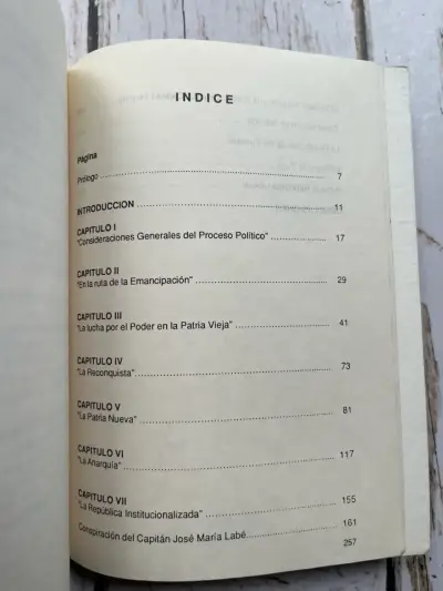 Libro Chile: proceso político y rol militar siglo - miniatura 4