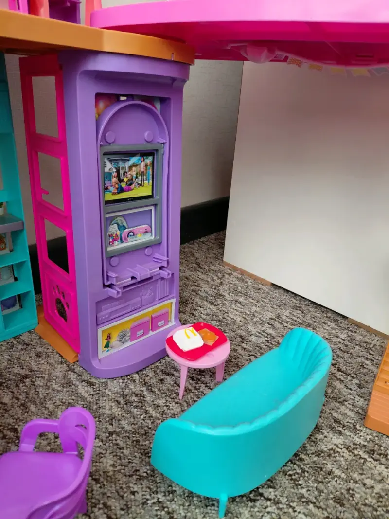 Casa de muñecas Barbie con accesorios - 6