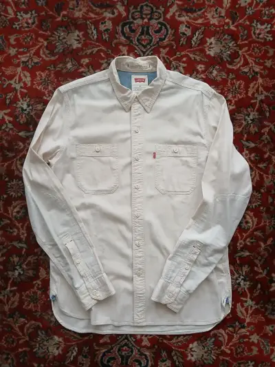 Camisa color crema Levi's M - miniatura 3