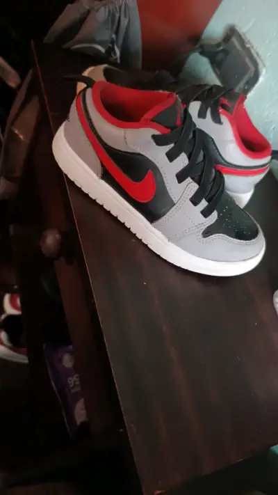 Zapatillas deportivas gris y negro - miniatura 4