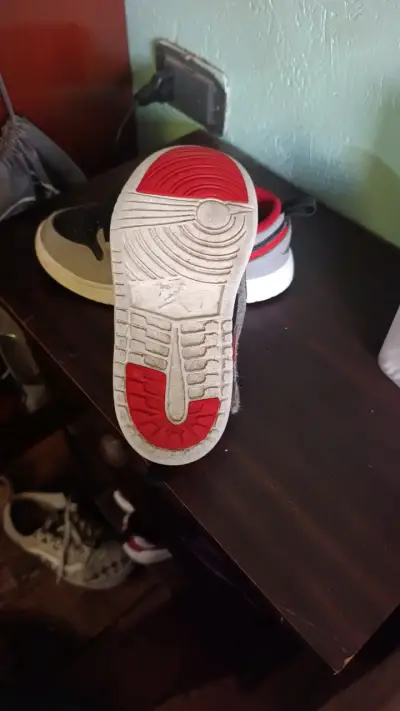 Zapatillas deportivas gris y negro - miniatura 5
