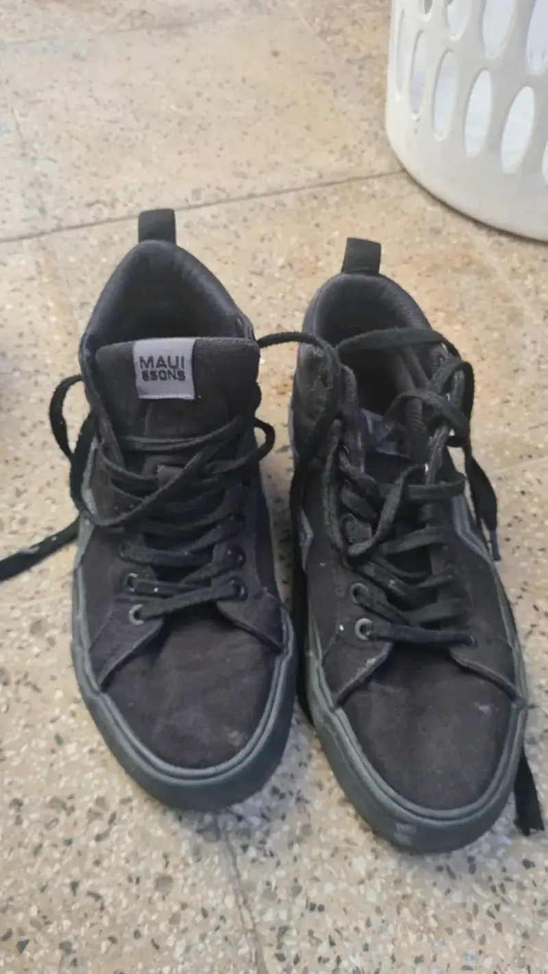 Zapatillas negras Maui y Sons