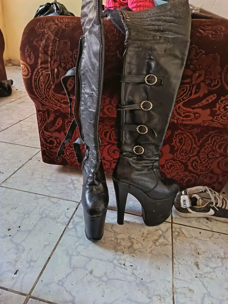 Botas negras de plataforma altas - 1