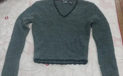 Suéter tejido gris oscuro - miniatura 1