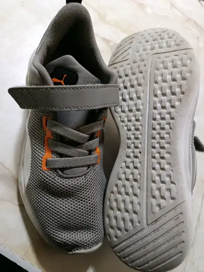 Zapatillas  talla 34.5(21cm) grises deportivas - miniatura 4