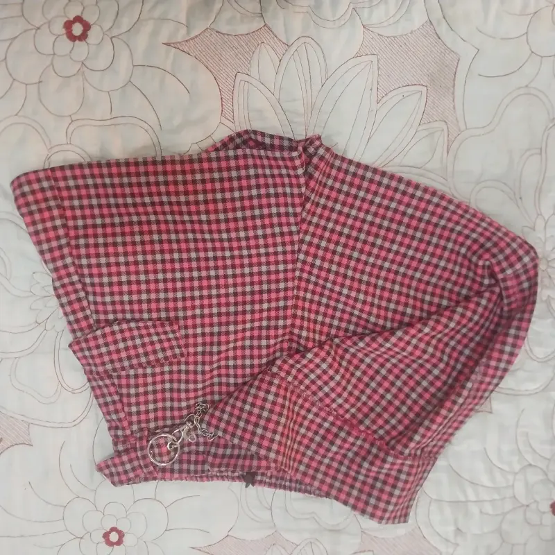 Faldashort a cuadros con cadena - 2