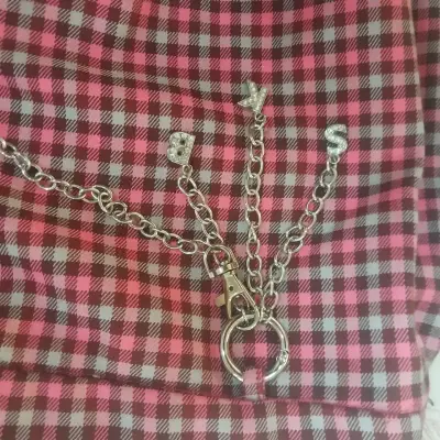 Faldashort a cuadros con cadena - miniatura 4