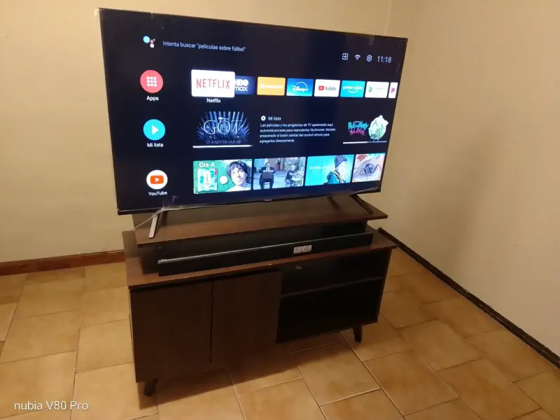 TV Hisense 50" + sound bar LG + Rack de melamina - 2