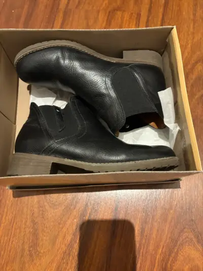 Botines negros de cuero - miniatura 1