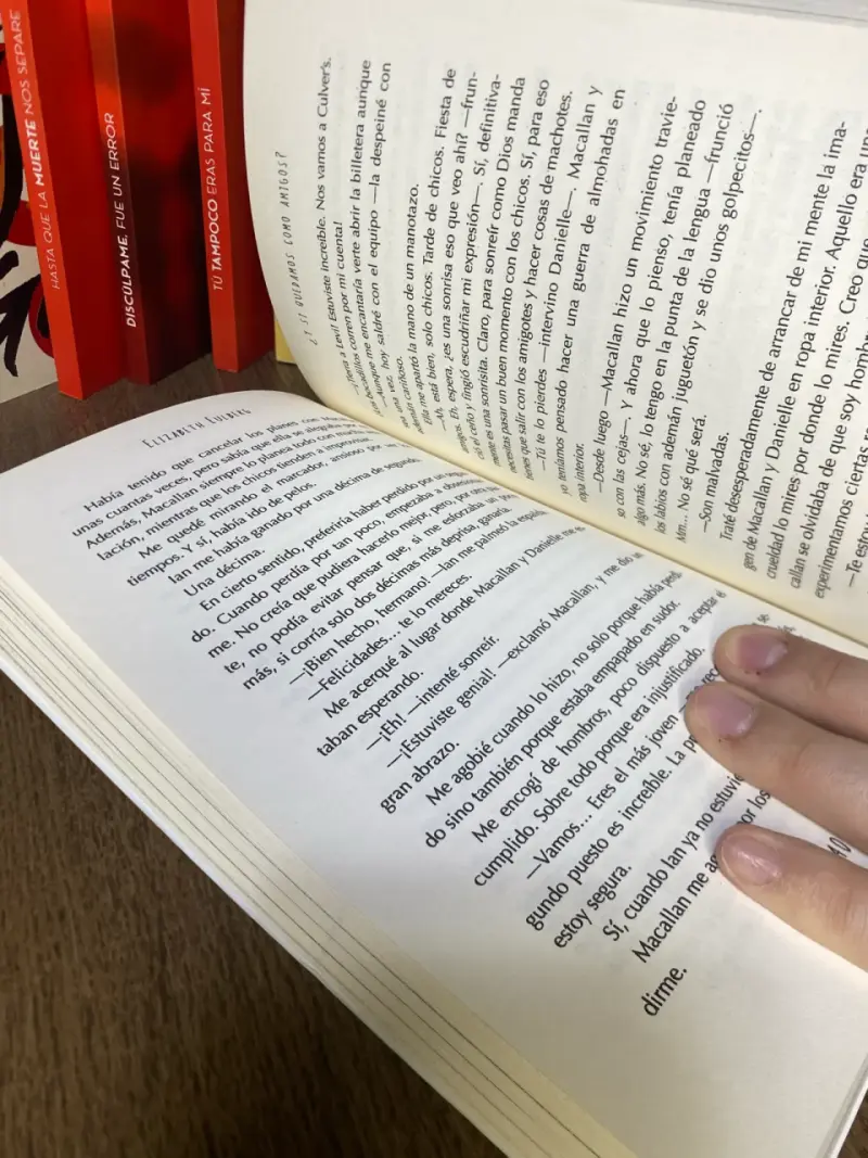 Libro "¿Y si quedamos como amigos?" - 4