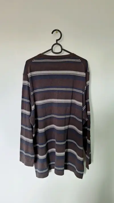 Suéter Esprit gris a rayas cuello V - miniatura 4