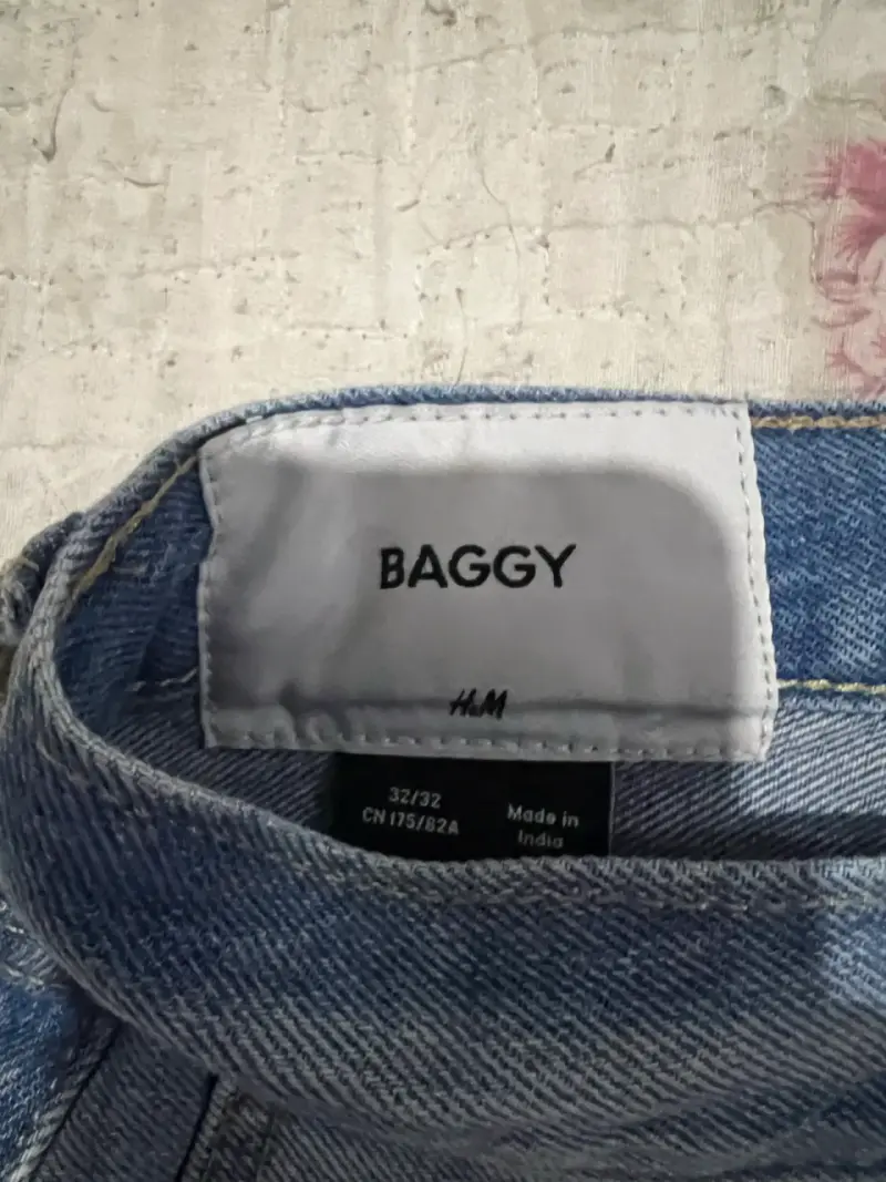 Jeans azules deslavados - 2