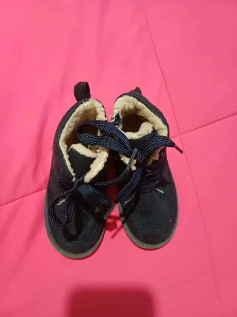 Botas infantiles negras con forro talla 24 - 2