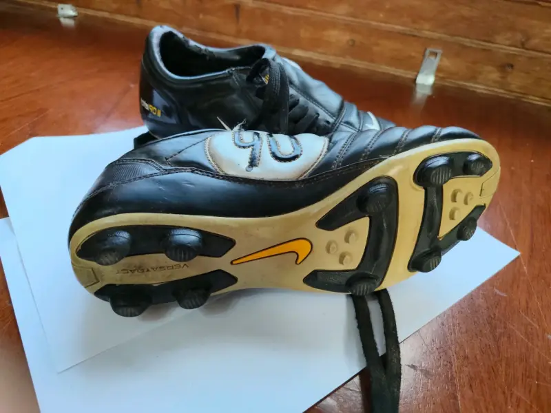 Zapatos de fútbol negros Nike - 1