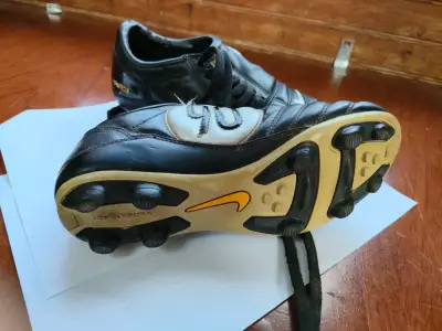 Zapatos de fútbol negros Nike - miniatura 1