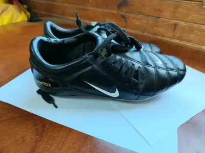 Zapatos de fútbol negros Nike - miniatura 2