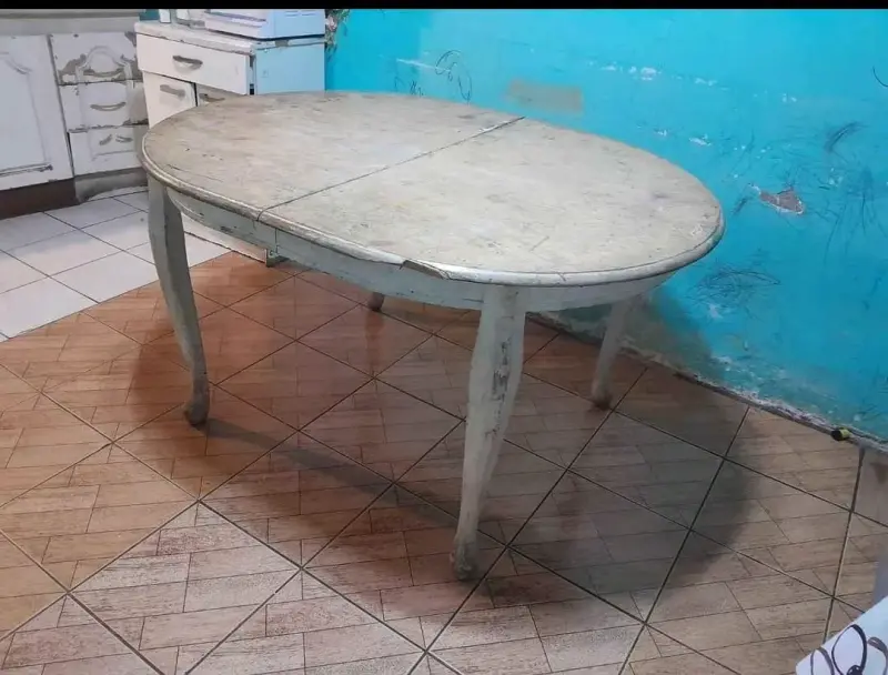 Mesa de comedor ovalada vintage normando - 1