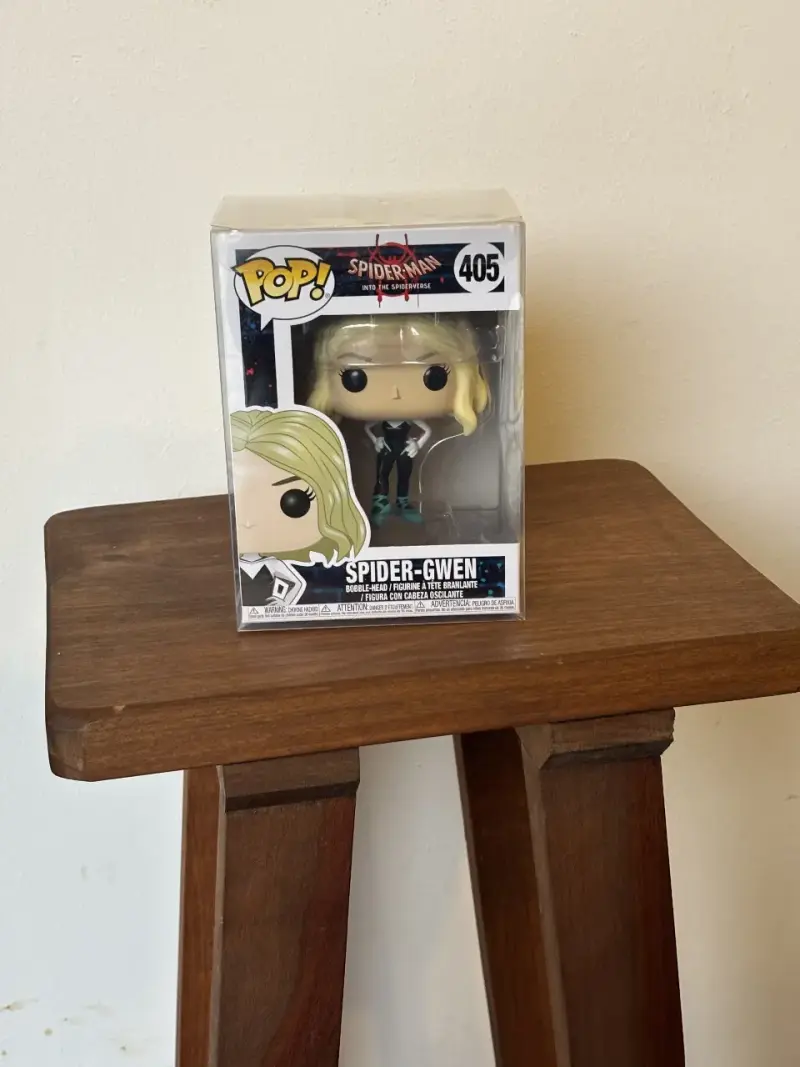 Figura Funko Pop Spider-Gwen #405 - 1