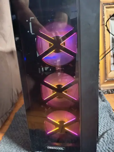 Gabinete Deepcool con luces LED - miniatura 2