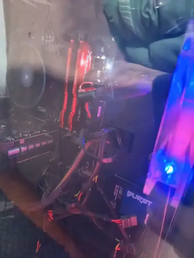 Gabinete Deepcool con luces LED - miniatura 3