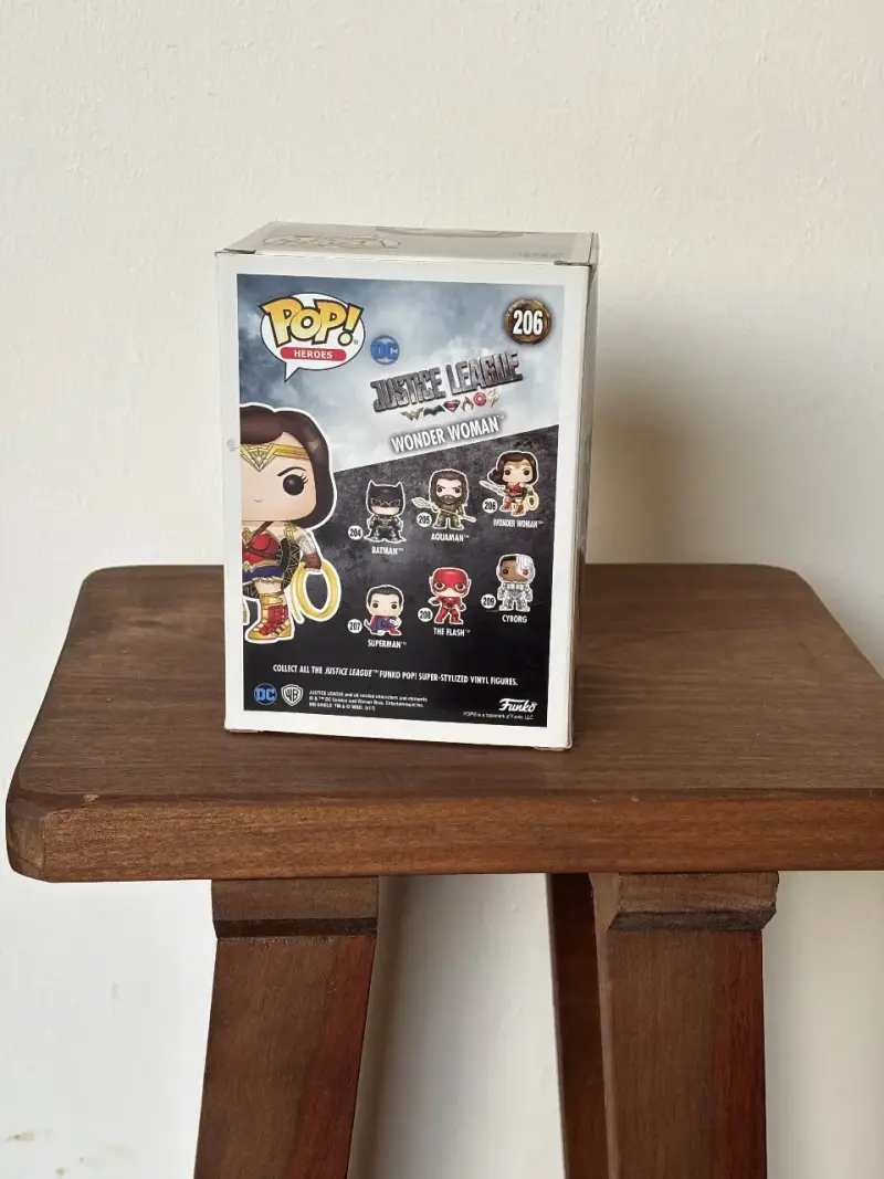 Figura Funko Pop Wonder Woman #206 - 1