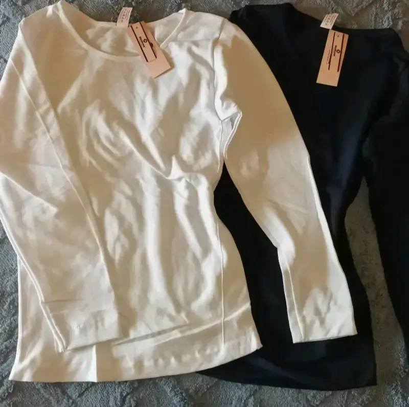 Polera estilo Caffarena con mangas largas - 2
