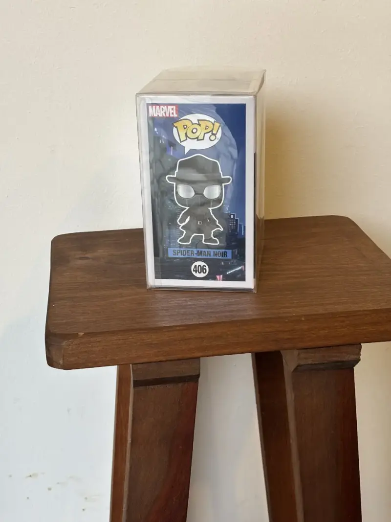 Funko Pop Spider-Man Noir #406 - 2