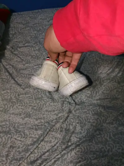 Zapatillas blancas gastadas hombre - miniatura 2
