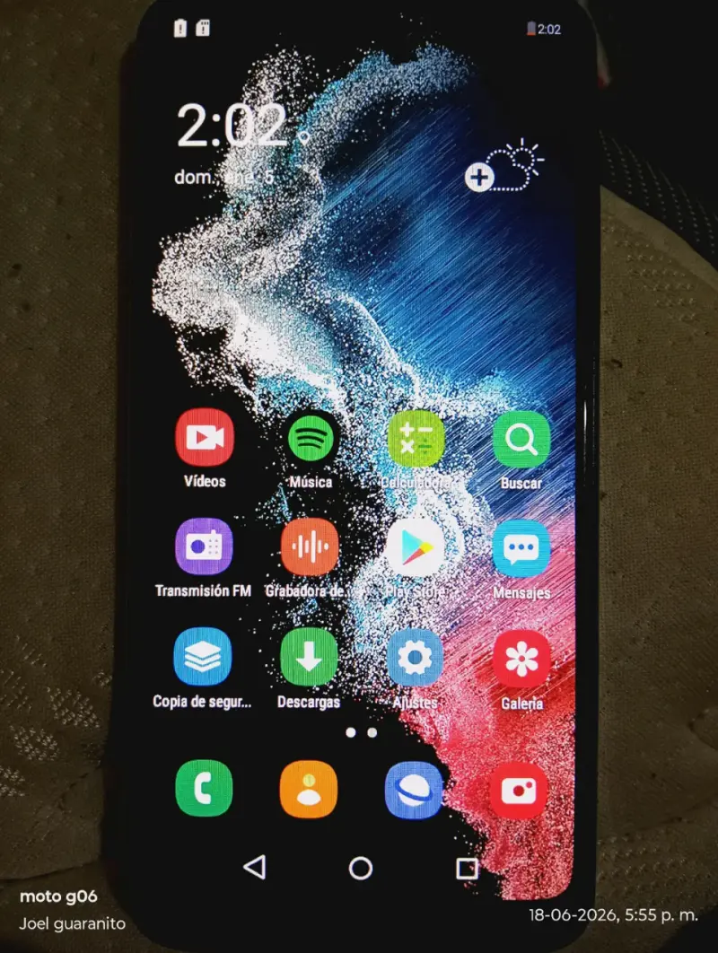 Smartphone Android gris - 4