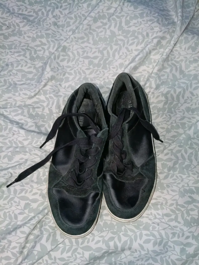 Zapatillas negras clásicas - 1