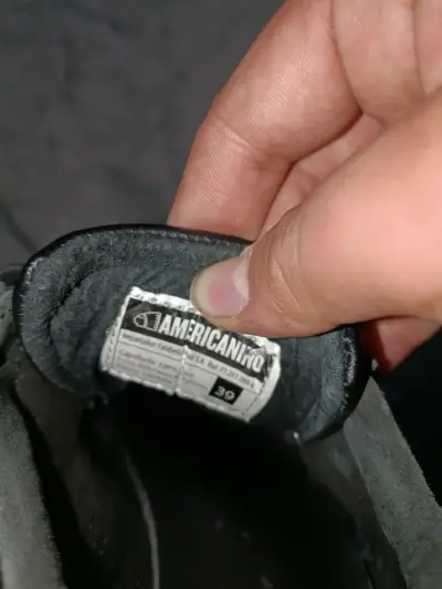 Zapatillas negras clásicas - miniatura 4