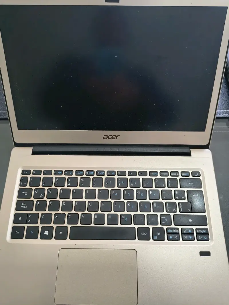2 Notebook Lenovo y una Acer para repuestos - 2