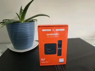 Android TV Box 8K Ultra HD - miniatura 1