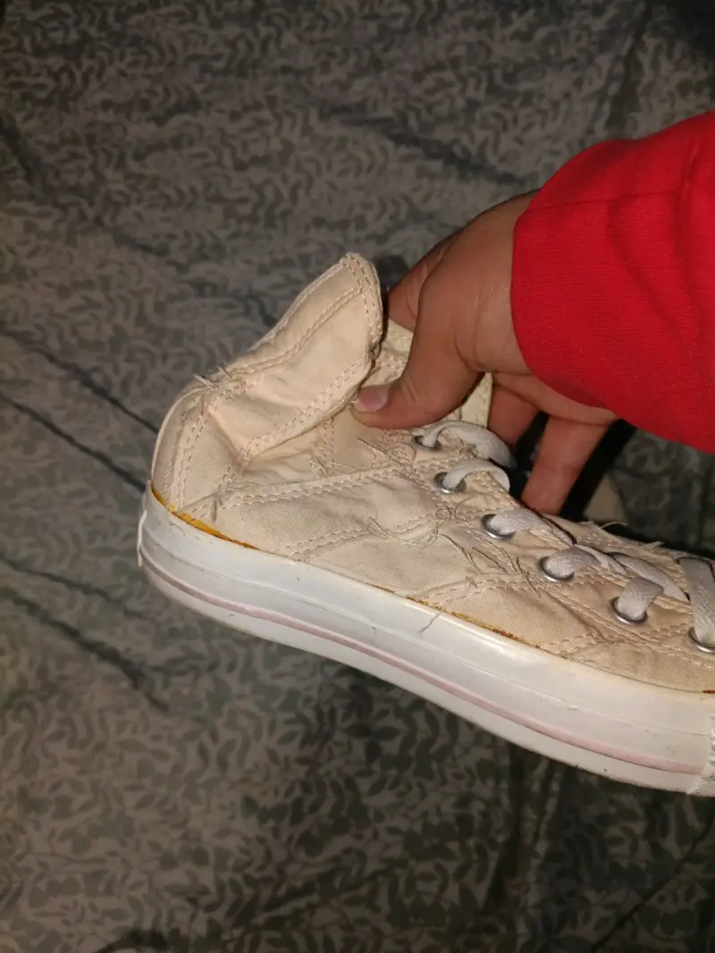 Zapatillas altas beige usadas - 2