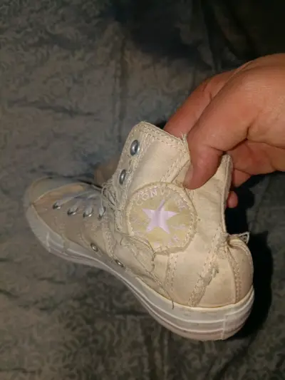 Zapatillas altas beige usadas - miniatura 3