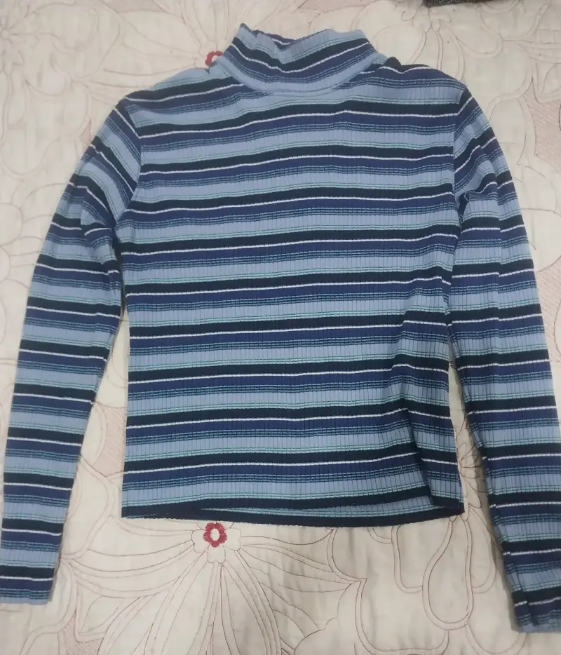 Jersey de cuello alto a rayas - 1