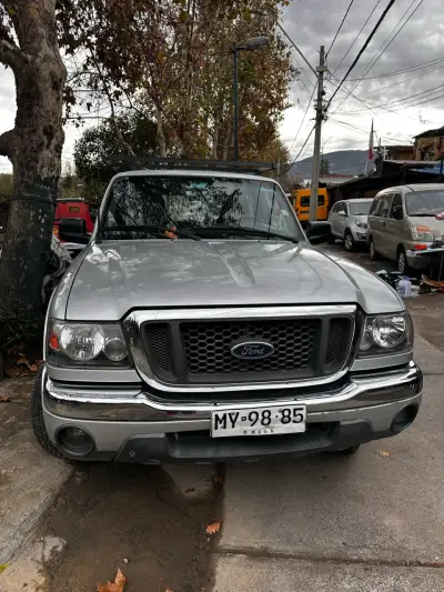 Camioneta Ford Ranger II XLT plateada usada - miniatura 6