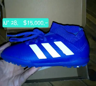 Zapatos fútbol niño. - miniatura 3