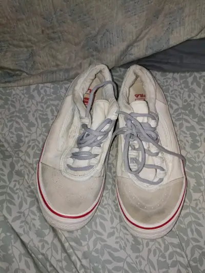 Zapatillas blancas estilo casual - miniatura 1