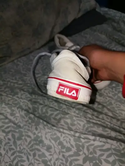 Zapatillas blancas estilo casual - miniatura 3