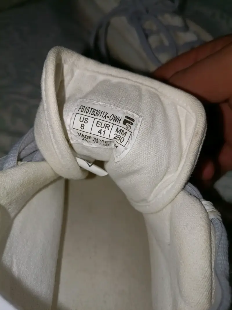 Zapatillas blancas estilo casual - 4