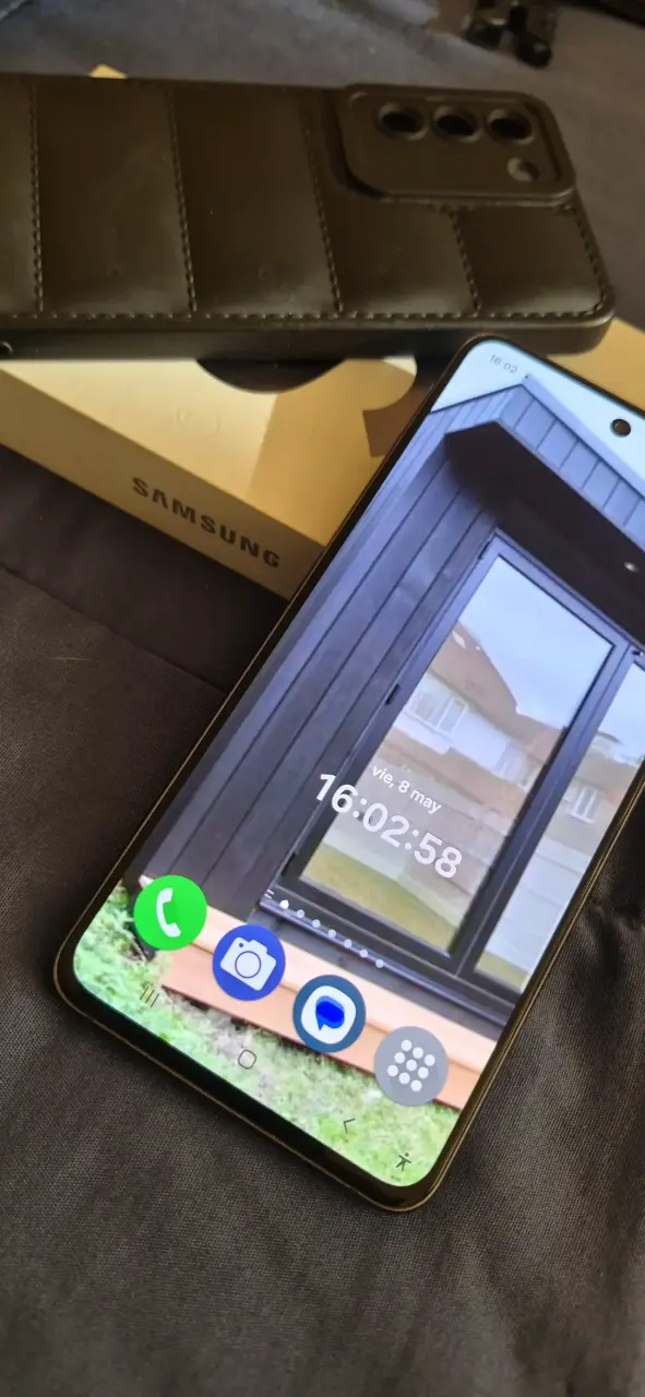 Samsung Galaxy S21 FE 5G - 3