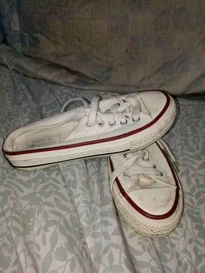 Zapatillas blancas tipo lona - miniatura 2