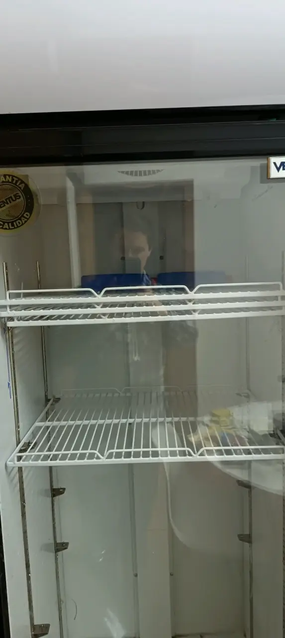 Refrigerador exhibidor Ventus - 3