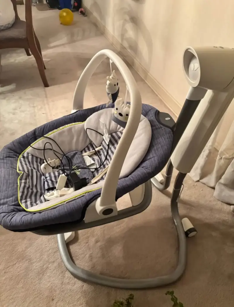 Silla mecedora para bebé - 1