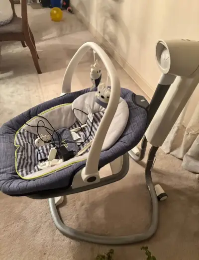 Silla mecedora para bebé - miniatura 1